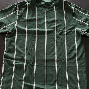 Original Use Men's Green Vertical Stripe Crewneck Shirt